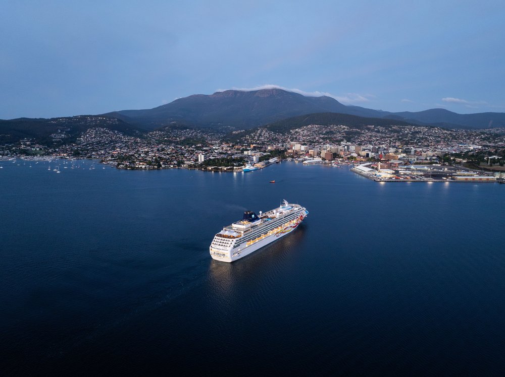 Tassie Cruise Spotlight